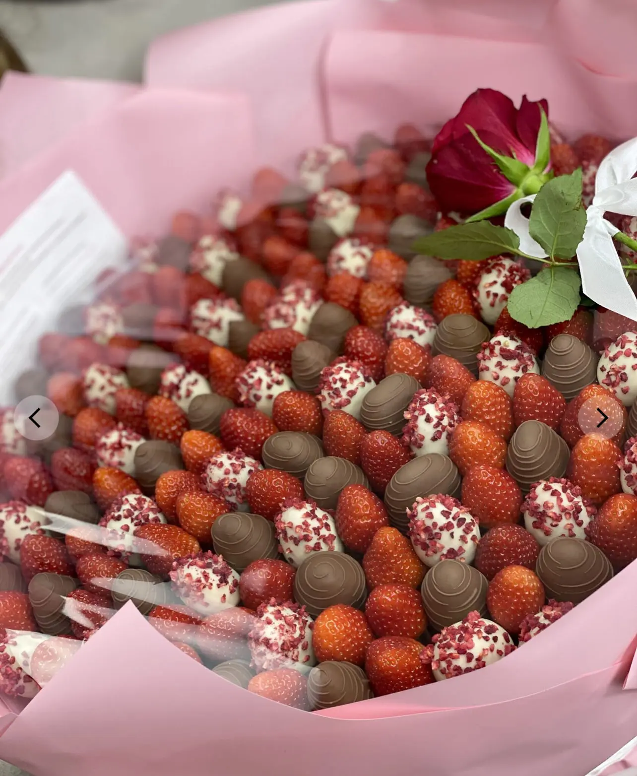 Букет из клубники в шоколаде "Lux strawberry" XXL 32 500 руб.. Фото N2