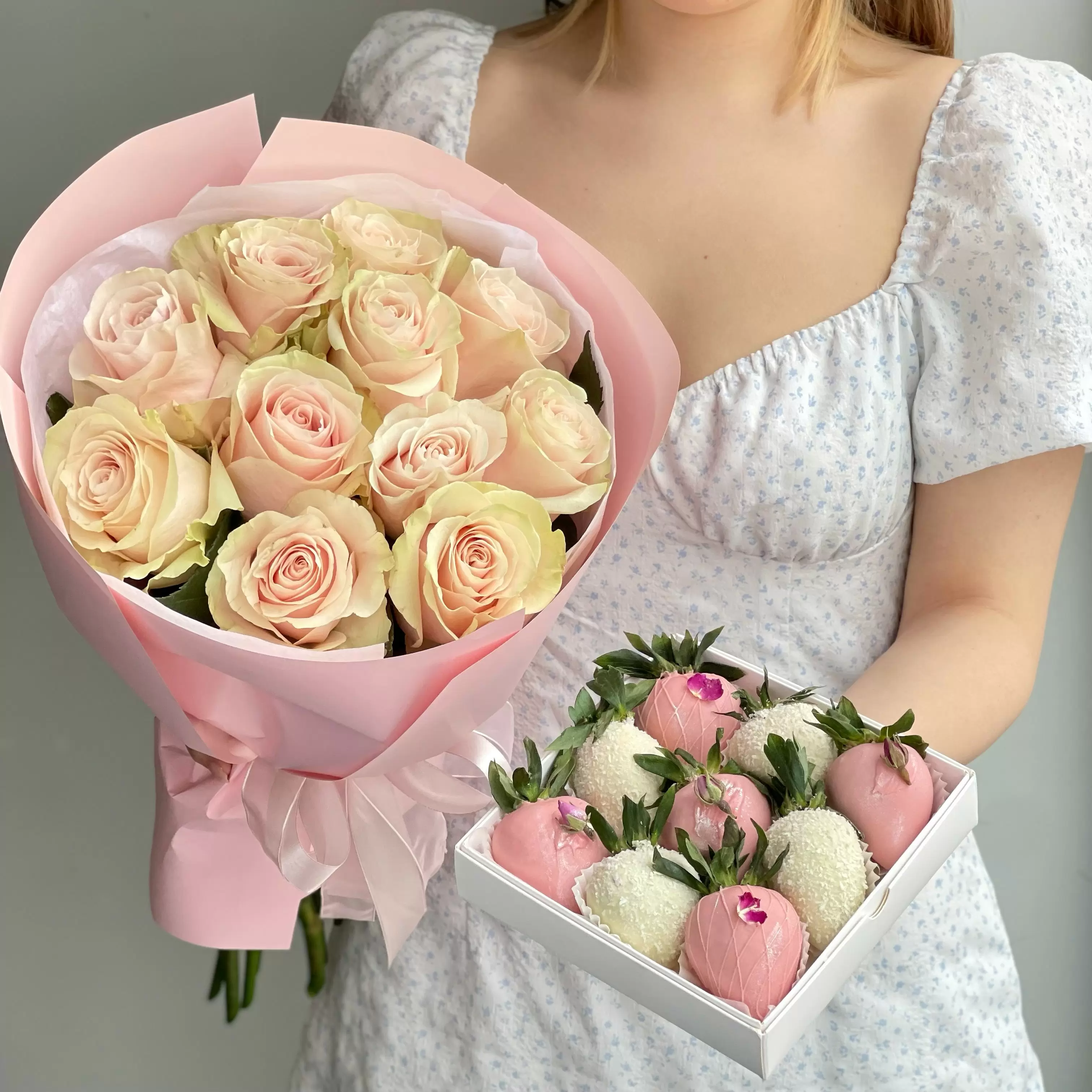Дуо набор клубника и цветы "Princess" 6 990 руб.