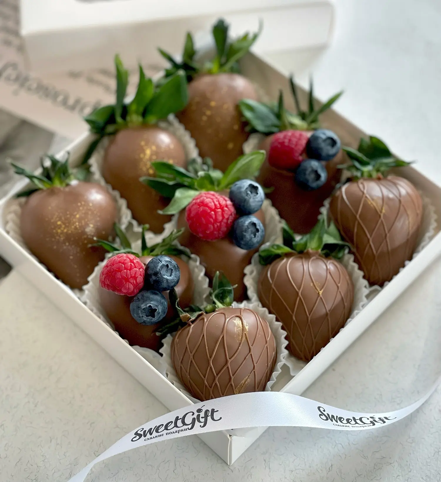 Клубника в шоколаде "Choco bonbons" 1 600 руб.. Фото N2