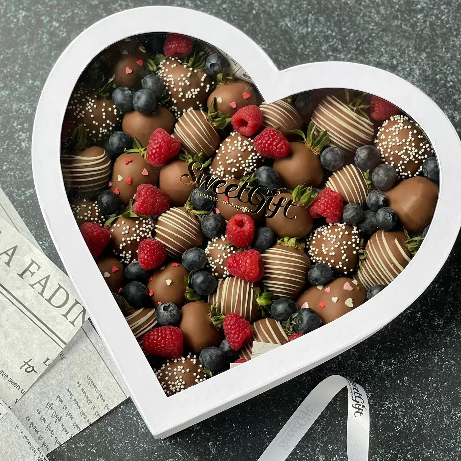 Клубника в шоколаде "Сердце М" 6 500 руб.. Фото N4